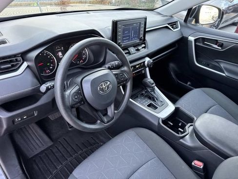 Used 2022 Toyota RAV4 XLE AWD/4WD image 23