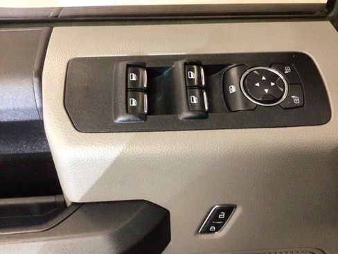 Used 2018 Ford F150 XL w/ Equipment Group 101A Mid AWD/4WD image 15