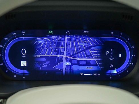 Certified 2025 Volvo XC60 B5 Ultra w/ Protection Package Premier image 29