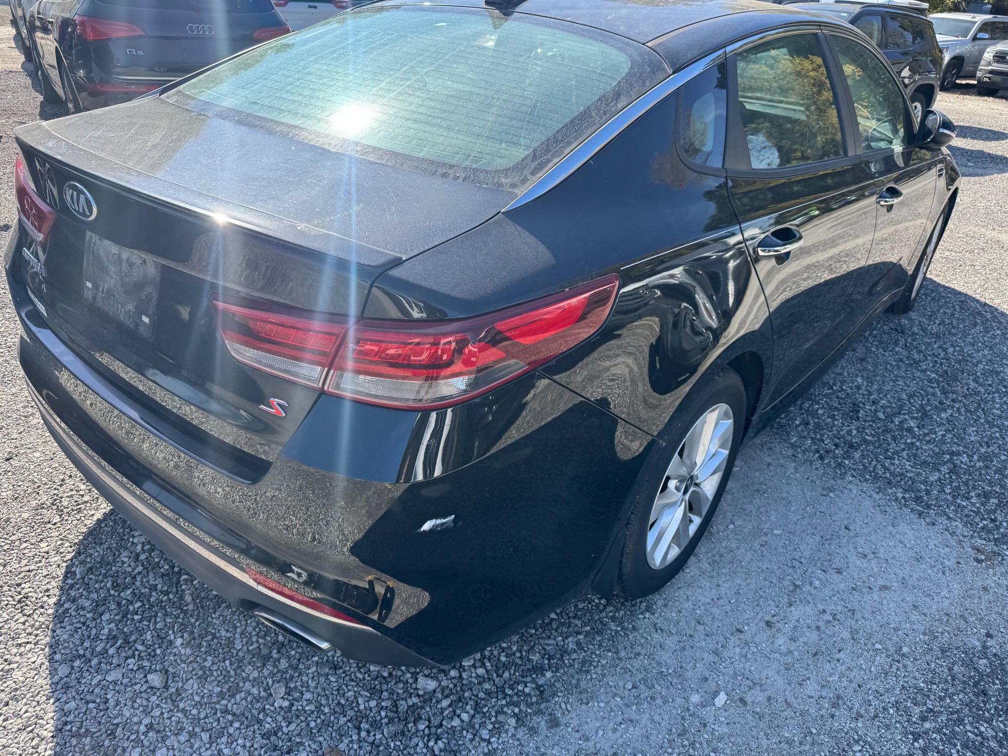 Used 2018 Kia Optima S FWD image 3