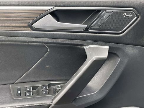 Used 2022 Volkswagen Tiguan SEL R-Line image 19
