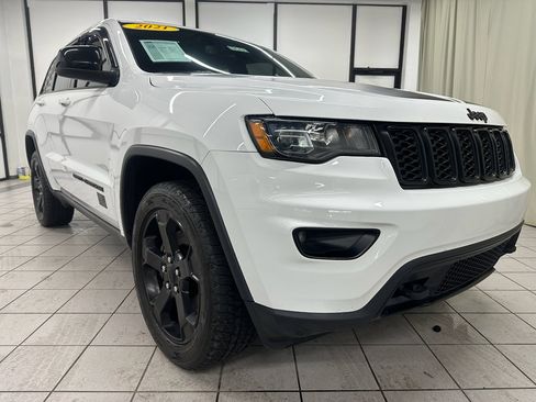 Used 2021 Jeep Grand Cherokee Freedom Edition image 2