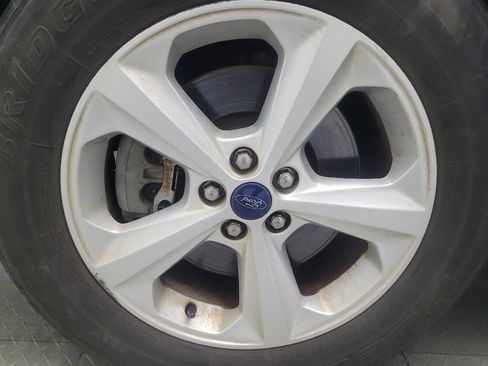 Used 2017 Ford Edge SE image 31