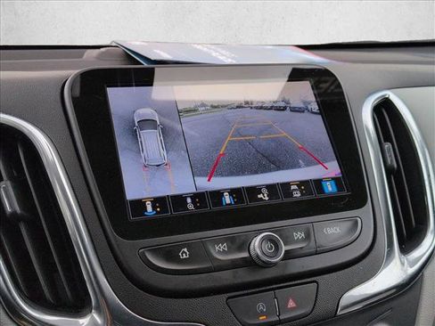 Used 2024 Chevrolet Equinox LT FWD image 13