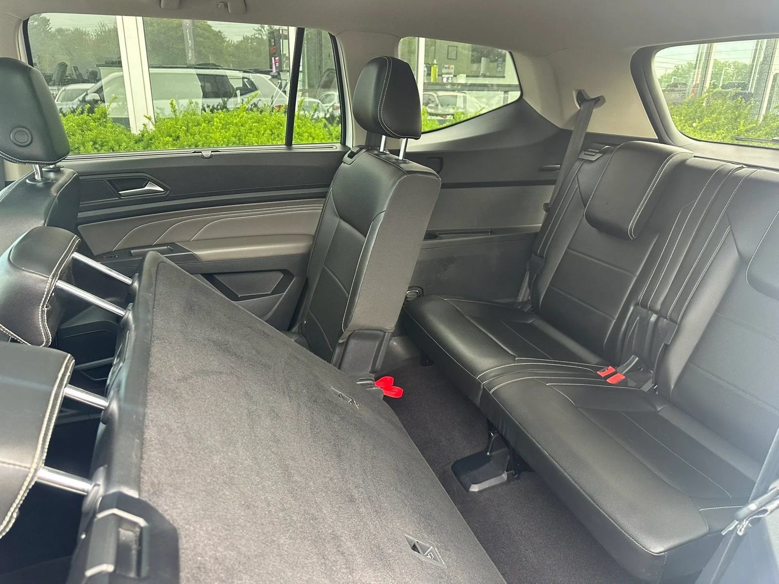 Used 2021 Volkswagen Atlas SE w/ Panoramic Sunroof Package FWD image 13