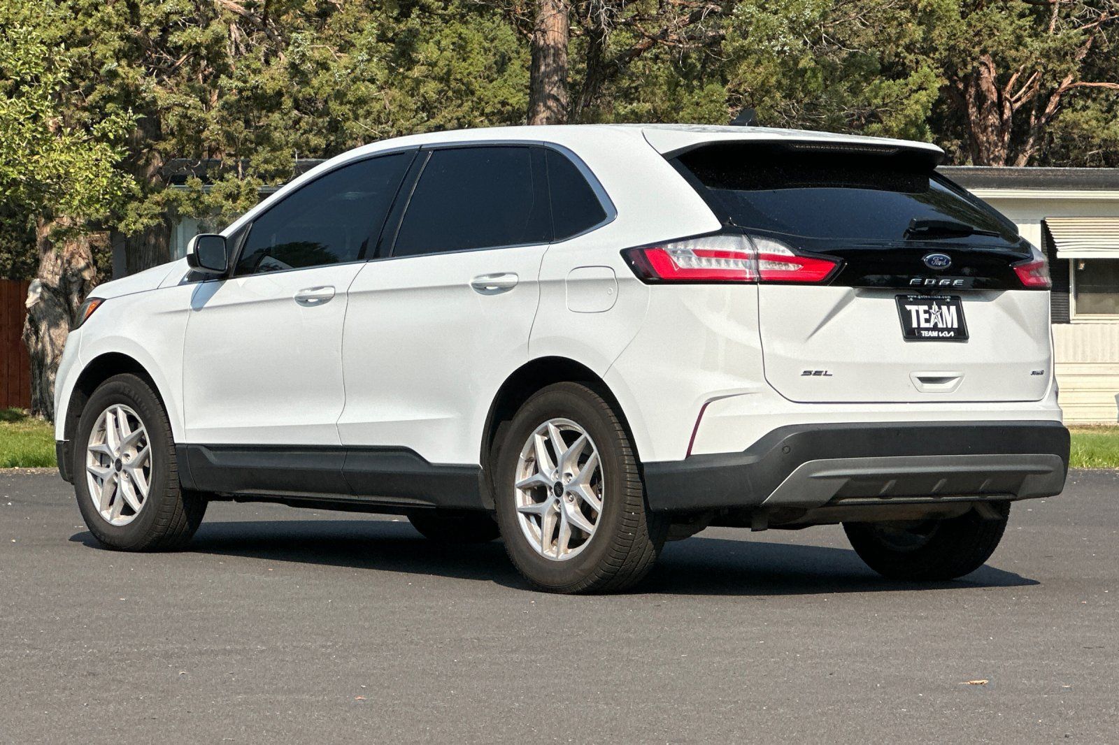 Used 2024 Ford Edge SEL AWD/4WD image 6