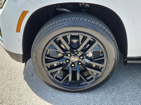 New 2026 GMC Yukon XL Denali w/ Sun & Power Step Package AWD/4WD image 7