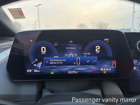 Used 2024 Chevrolet Equinox EV RS image 32