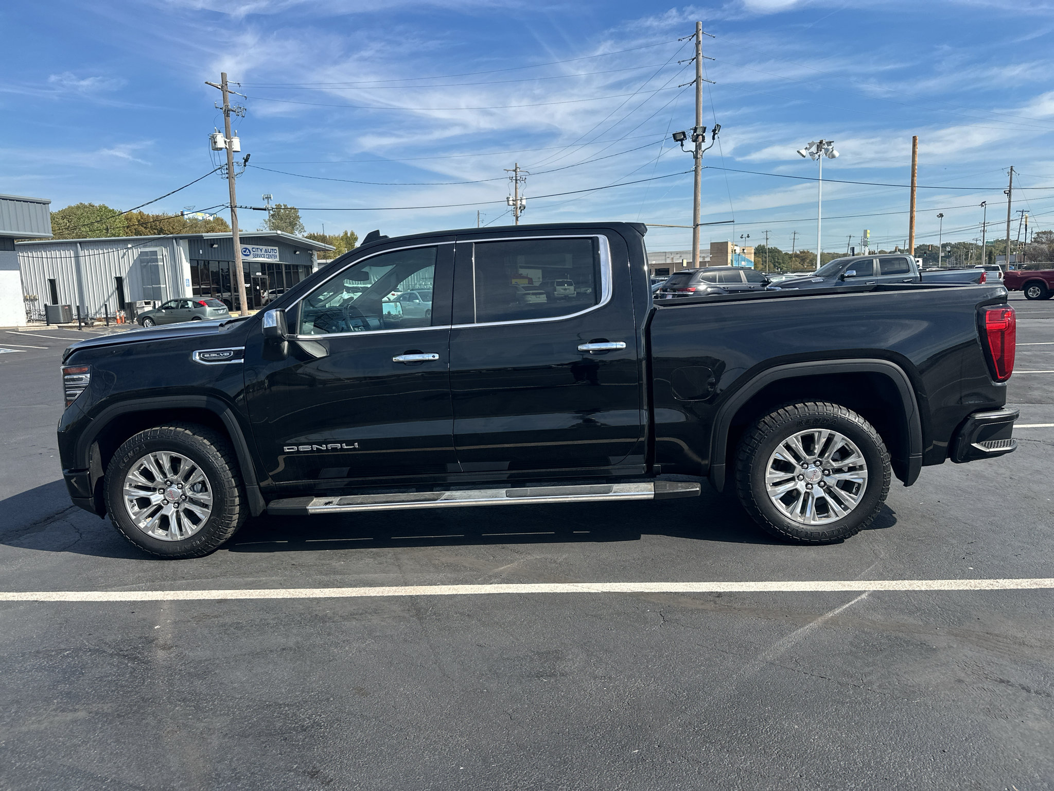 Used 2023 GMC Sierra 1500 Denali AWD/4WD image 9
