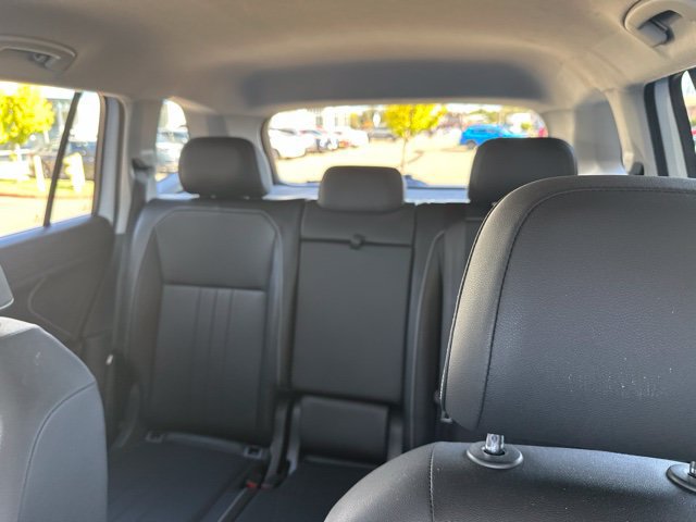 Used 2023 Volkswagen Tiguan SE AWD/4WD image 6