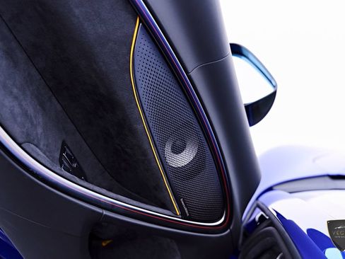 Used 2025 McLaren Artura RWD image 50