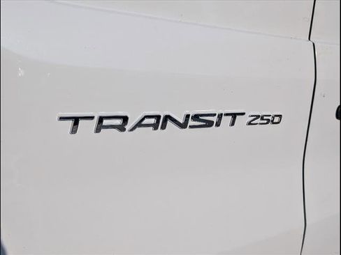 Used 2015 Ford Transit 250 130 Low Roof image 5