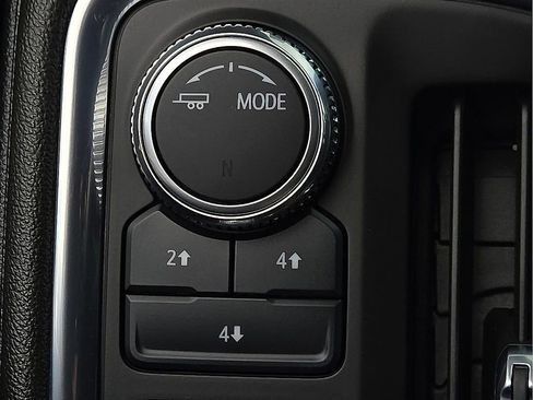 Used 2021 GMC Sierra 2500 SLE w/ SLE Value Package; image 18