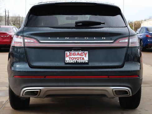 Used 2023 Lincoln Nautilus FWD w/ Premium Package image 9