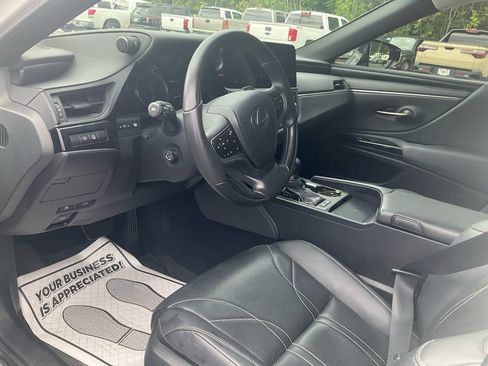 Used 2024 Lexus ES 300h w/ Technology Package FWD image 15