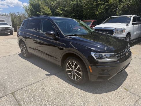 Used 2021 Volkswagen Tiguan S FWD image 3