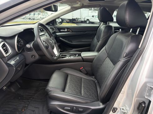 Used 2021 Nissan Maxima Platinum w/ Sport Mat Group image 16