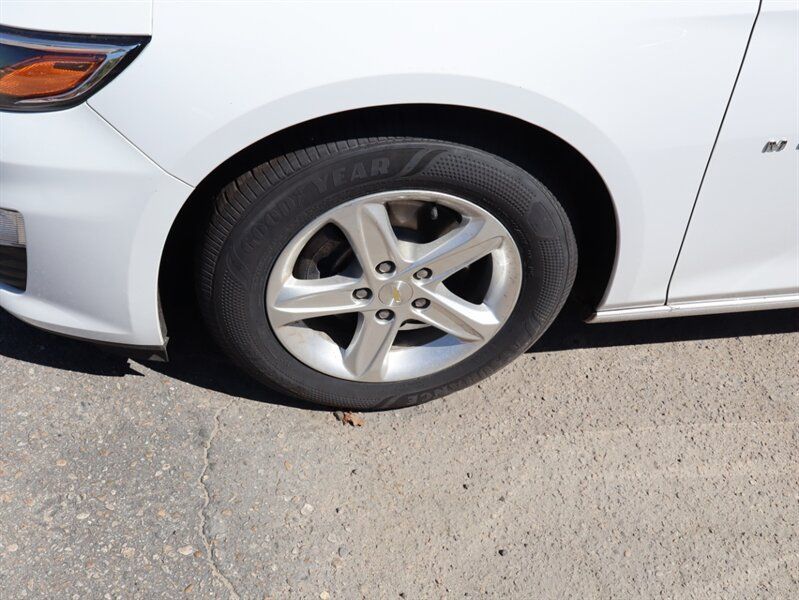 Used 2020 Chevrolet Malibu LS w/ Driver Confidence Package II FWD image 22