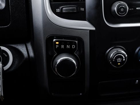 Used 2022 RAM 1500 Classic SLT RWD image 31