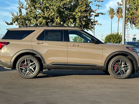 New 2026 Ford Explorer ST image 3