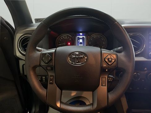 Used 2023 Toyota Tacoma TRD Off-Road image 23