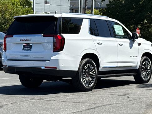 New 2026 GMC Yukon Elevation w/ Elevation Premium Package AWD/4WD image 5