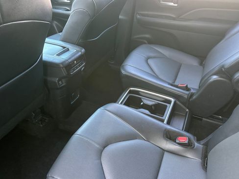 Used 2025 Toyota Grand Highlander FWD image 30