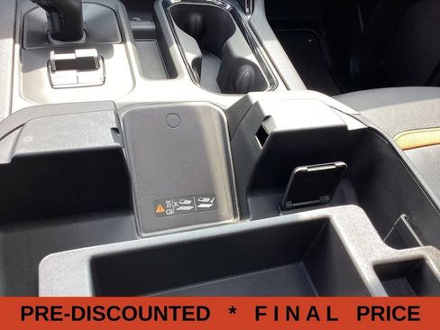 Used 2024 GMC Sierra 1500 AT4 w/ AT4 Preferred Package AWD/4WD image 45