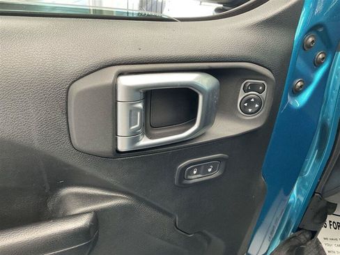 Used 2020 Jeep Wrangler Unlimited Sport S AWD/4WD image 25