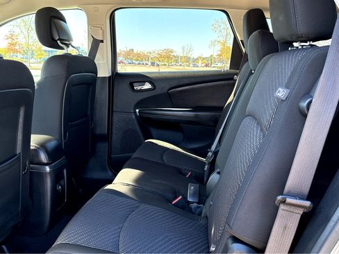 Used 2020 Dodge Journey SE w/ SE Popular Equipment Group image 21