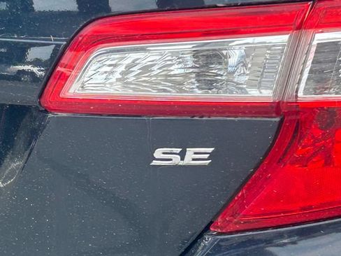 Used 2014 Toyota Camry SE FWD image 4