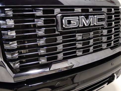 Used 2024 GMC Sierra 3500 Denali Ultimate image 42