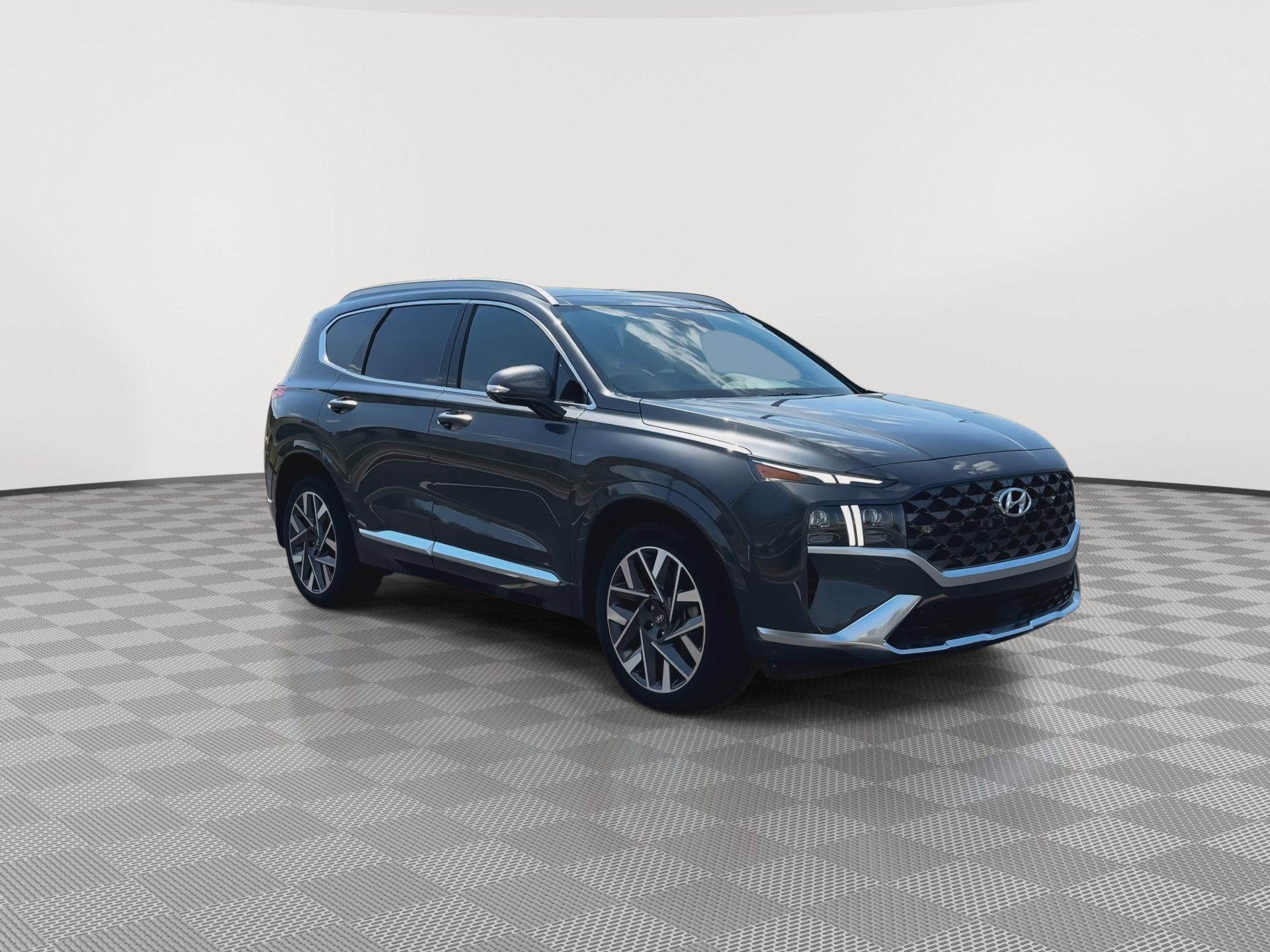 Used 2023 Hyundai Santa Fe Calligraphy w/ Cargo Package FWD image 2