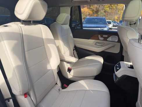 Certified 2022 Mercedes-Benz GLS 450 4MATIC image 31