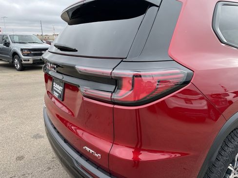 Used 2025 GMC Acadia AT4 w/ Luxury Package image 42