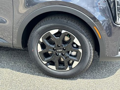 Certified 2025 Kia Sorento S w/ Panoramic Sunroof Package FWD image 12