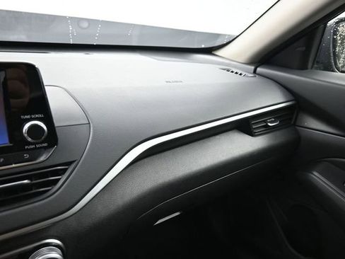 Used 2024 Nissan Altima 2.5 S image 21