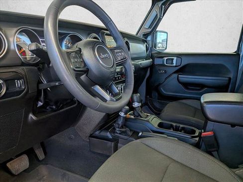 Used 2023 Jeep Gladiator Sport AWD/4WD image 9