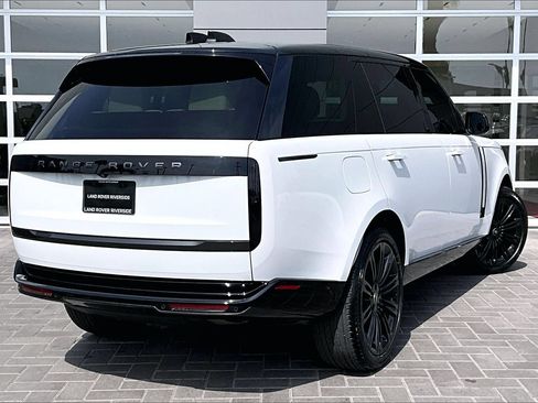 Used 2024 Land Rover Range Rover Long Wheelbase SE AWD/4WD image 12