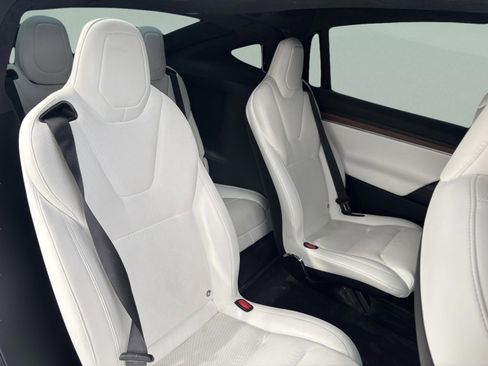 Used 2024 Tesla Model X image 26