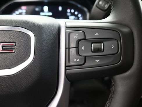 Used 2024 GMC Sierra 1500 Elevation image 2