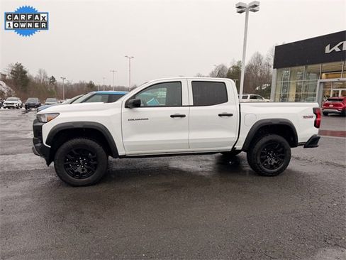 Used 2024 Chevrolet Colorado Trail Boss w/ Advanced Trailering Package image 3