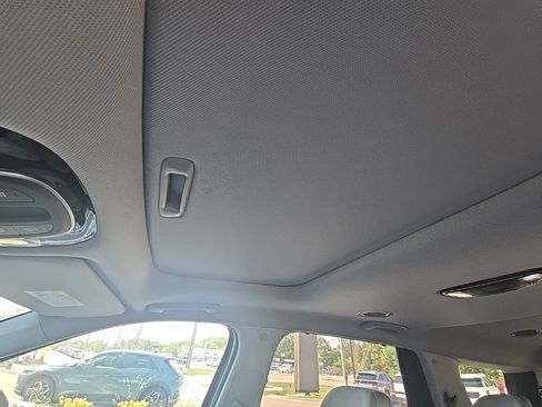 Used 2023 Hyundai Palisade SEL w/ Premium Package AWD/4WD image 12