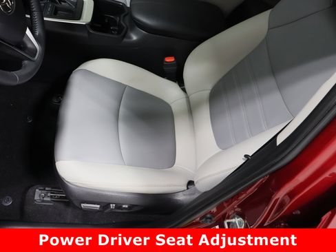 Used 2023 Toyota RAV4 XLE Premium image 15