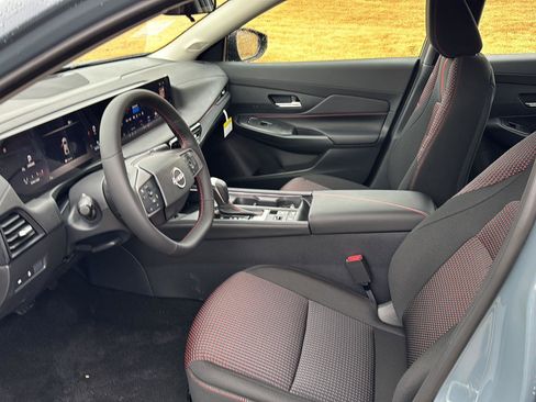 New 2026 Nissan Sentra SR w/ SR All Weather Package FWD image 8