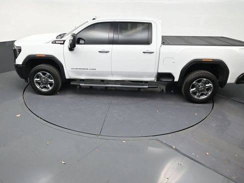 Used 2025 GMC Sierra 2500 SLT w/ SLT Premium Package AWD/4WD image 17
