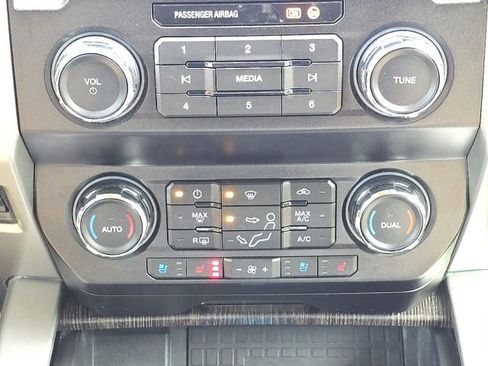 Used 2020 Ford F350 Lariat w/ Lariat Ultimate Package image 38