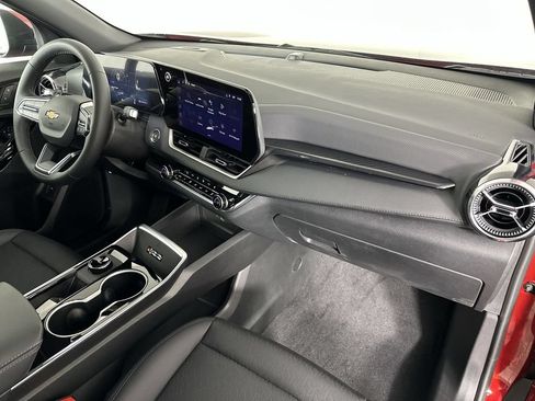 New 2026 Chevrolet Equinox LT w/ Convenience Package II FWD image 28