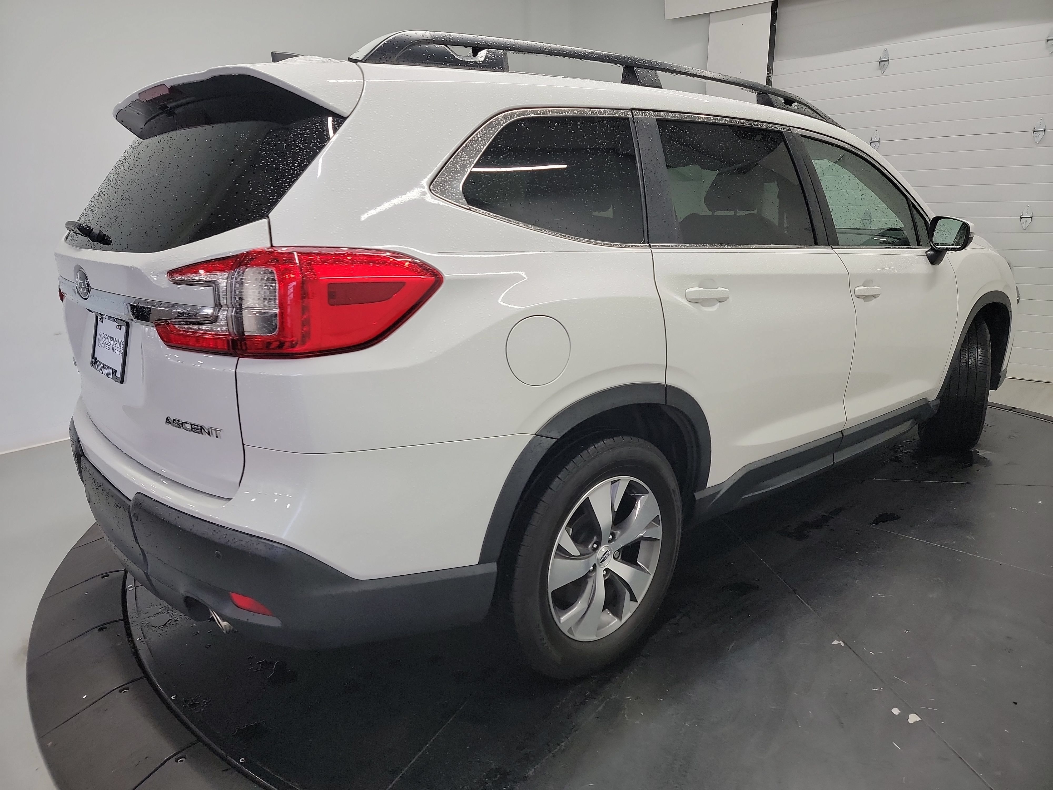 Used 2023 Subaru Ascent Premium w/ Convenience Package AWD/4WD image 9