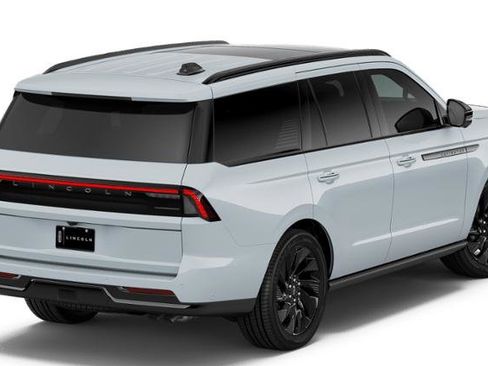 New 2026 Lincoln Navigator Reserve AWD/4WD image 26
